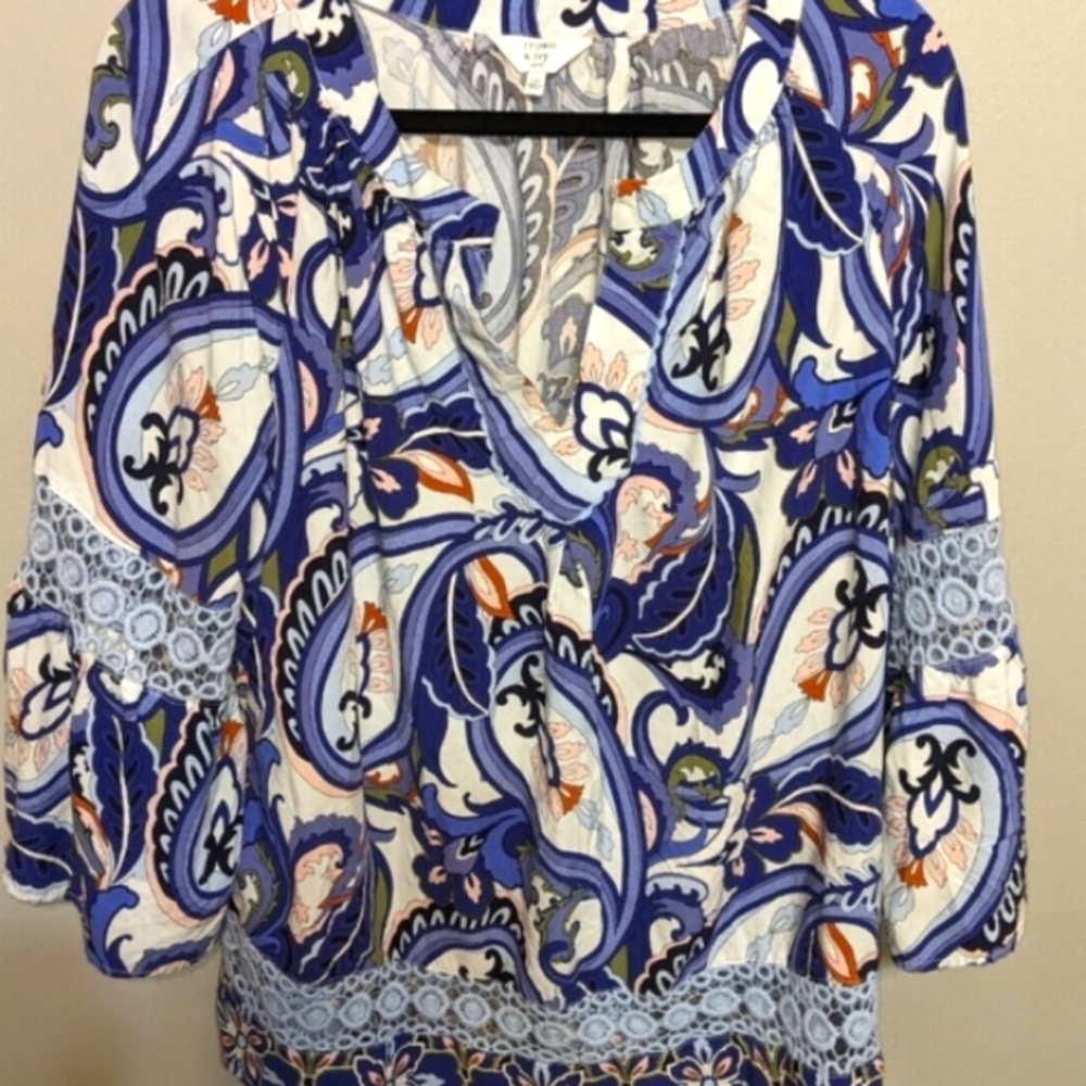 Crown & Ivy Top